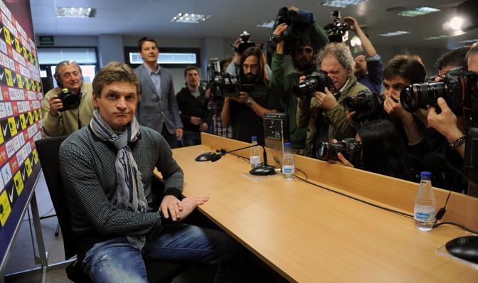 Vilanova durante la conferenza stampa del 26 aprile 2013 in cui veniva confermato come allenatore dei blaugrana per la stagione 2013/2014. Afp
